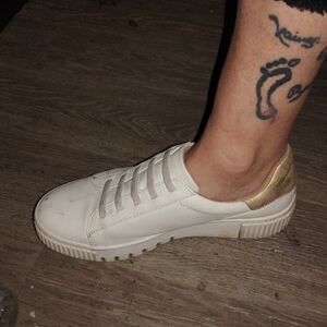 Stinky Women's White Soul Sneaker With Cream Soul